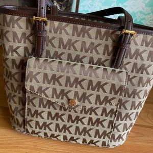 Michael Khors Handbag